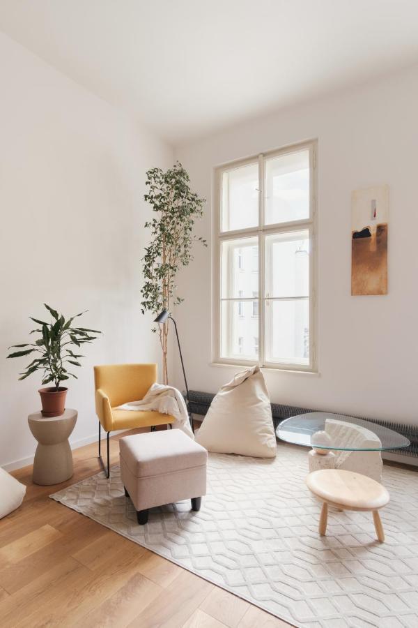 Apartment Days - Spacious Designer In Center - Powder Tower *